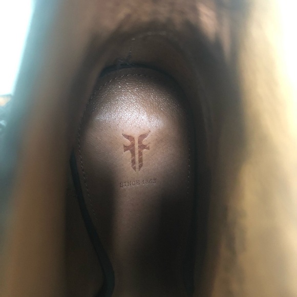 Frye lace up leather heels with leather laces/tassels. Excellent condition, 7.5 - Picture 6 of 14